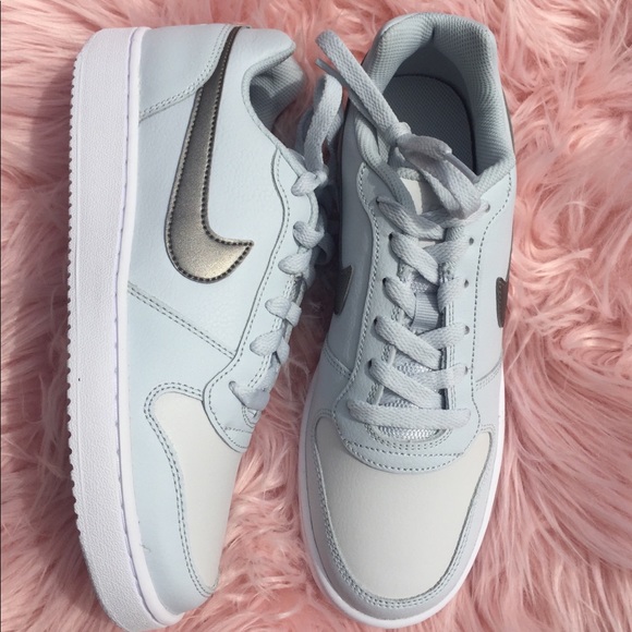 nike women's ebernon low sneaker